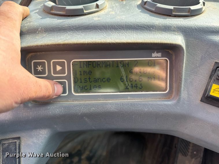 image for item EM3819 1994 Volvo L50B wheel loader