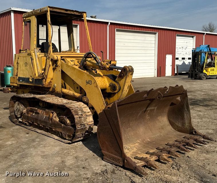 image for item EM3820 1983 Caterpillar 943  track loader
