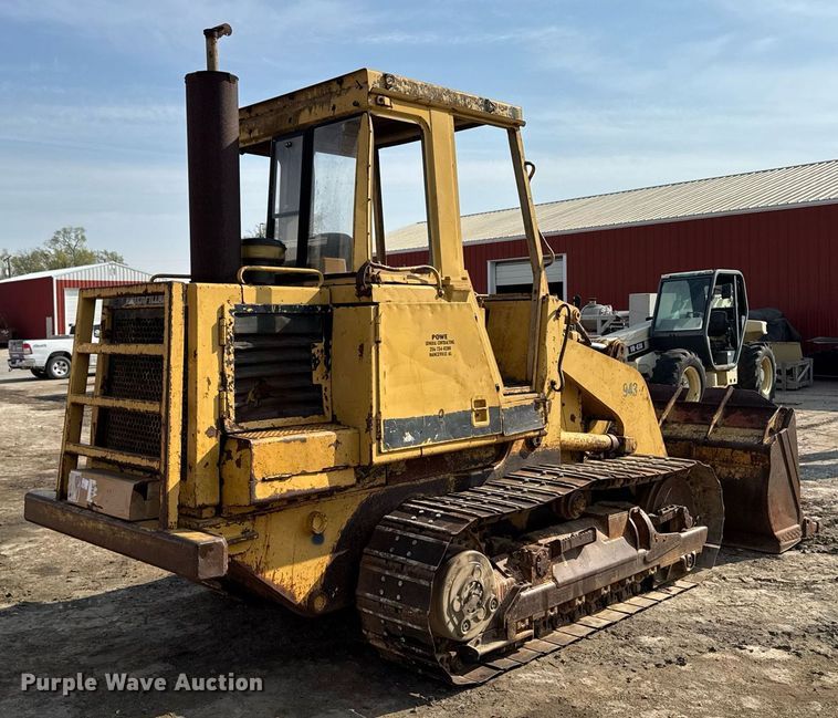 image for item EM3820 1983 Caterpillar 943  track loader