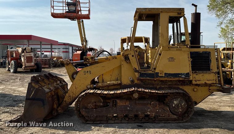 image for item EM3820 1983 Caterpillar 943  track loader