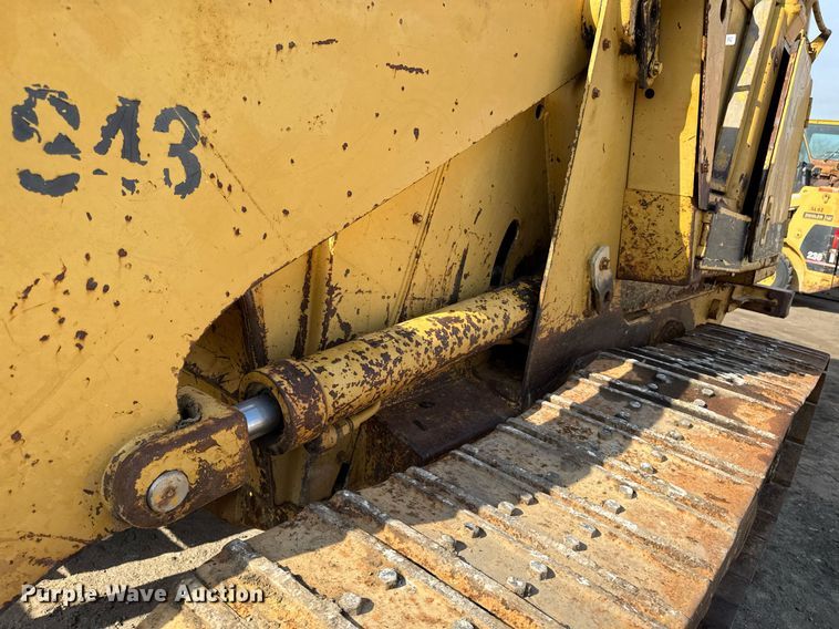 image for item EM3820 1983 Caterpillar 943  track loader
