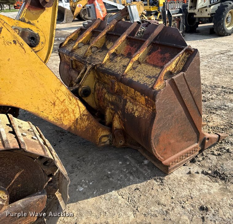 image for item EM3820 1983 Caterpillar 943  track loader