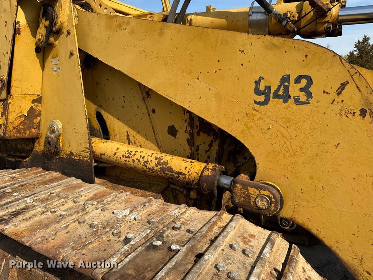 image for item EM3820 1983 Caterpillar 943  track loader