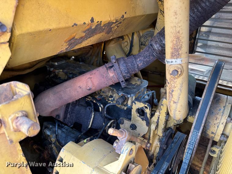 image for item EM3820 1983 Caterpillar 943  track loader
