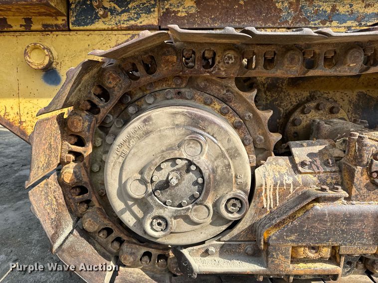 image for item EM3820 1983 Caterpillar 943  track loader