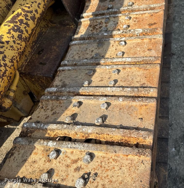 image for item EM3820 1983 Caterpillar 943  track loader