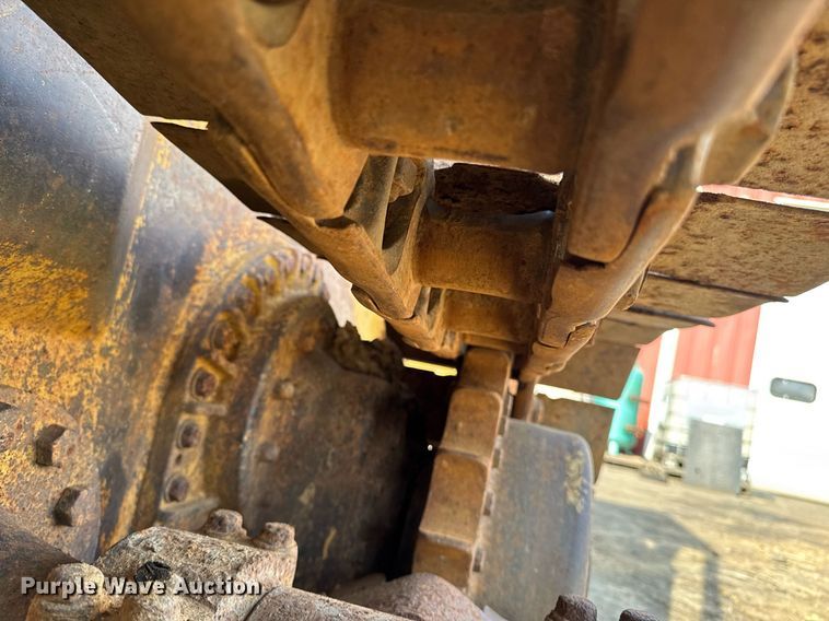 image for item EM3820 1983 Caterpillar 943  track loader