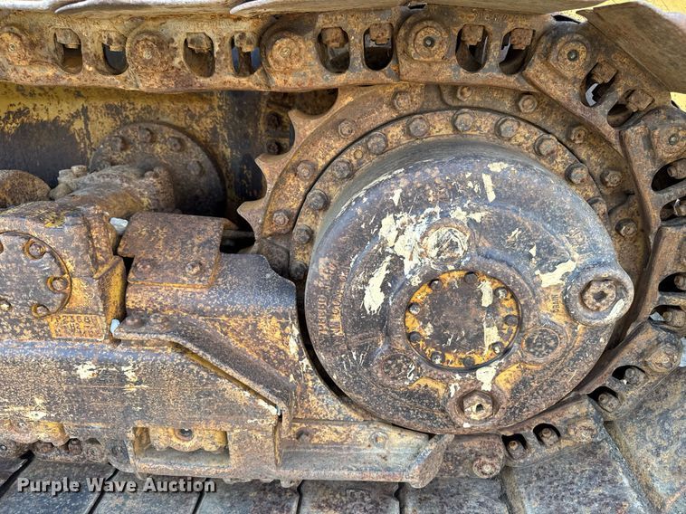 image for item EM3820 1983 Caterpillar 943  track loader