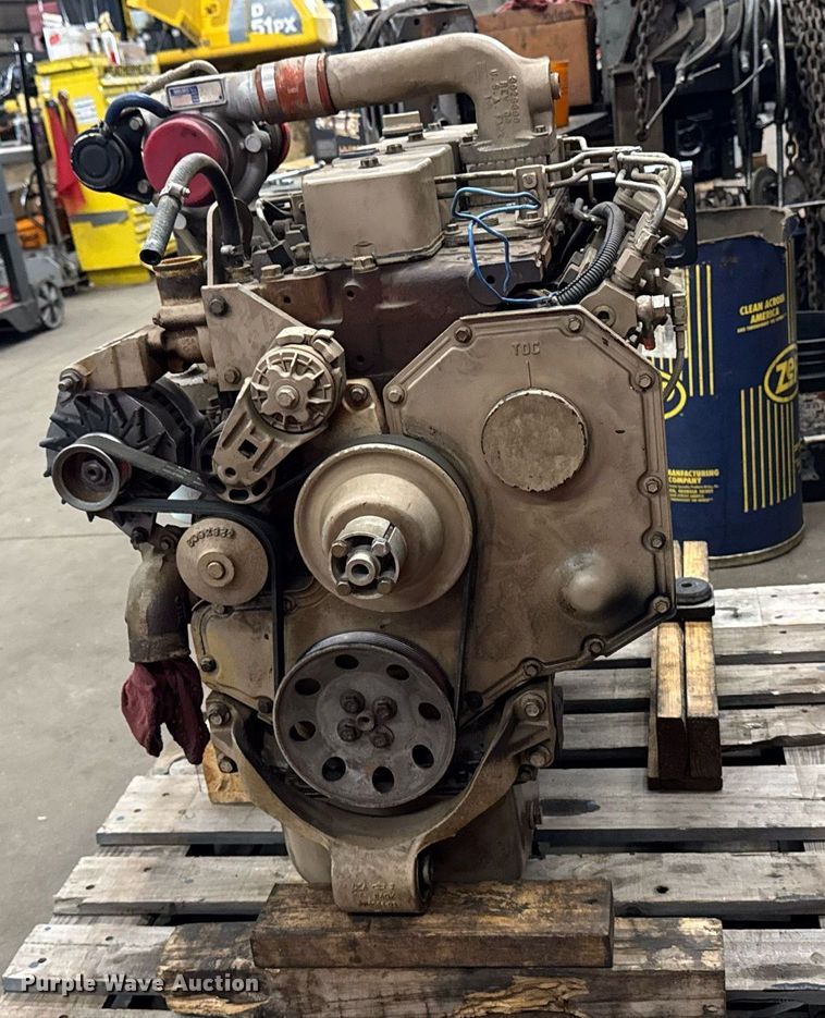 image for item EM3821 2000 Cummins B3.9-C engine
