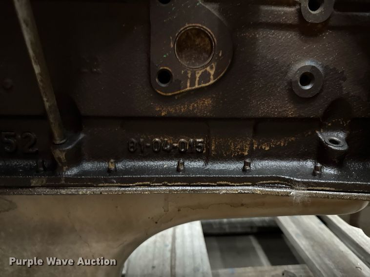 image for item EM3821 2000 Cummins B3.9-C engine