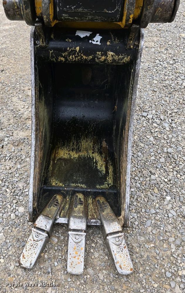 image for item EM6020 2021 John Deere 35G mini excavator