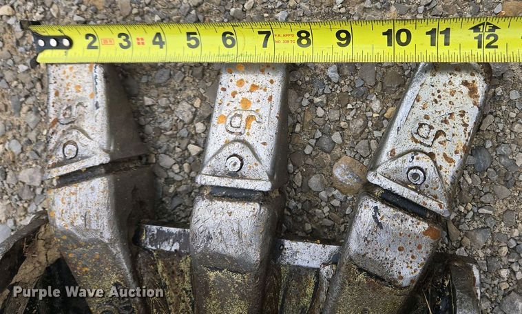 image for item EM6020 2021 John Deere 35G mini excavator