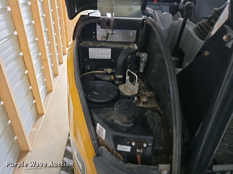 image for item EM6020 2021 John Deere 35G mini excavator