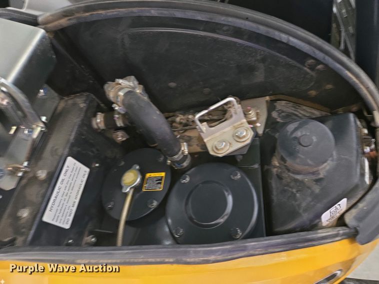 image for item EM6020 2021 John Deere 35G mini excavator