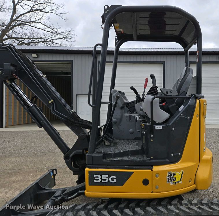 image for item EM6020 2021 John Deere 35G mini excavator