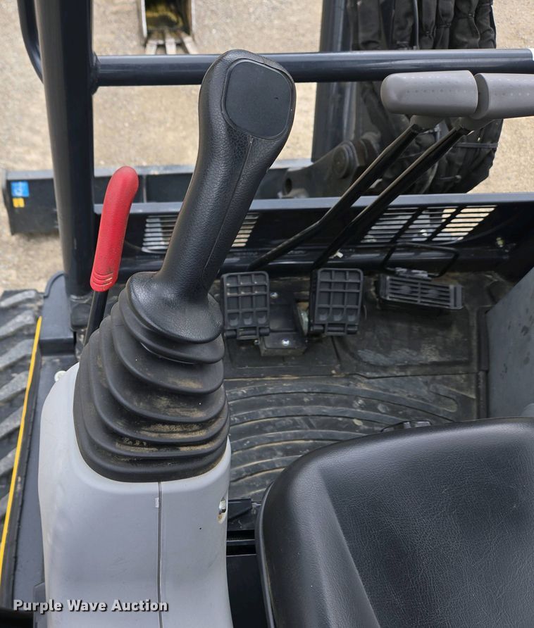 image for item EM6020 2021 John Deere 35G mini excavator