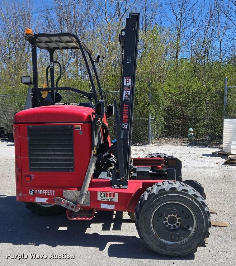 image for item EM6022 2015 Moffett M8 55.4 forklift