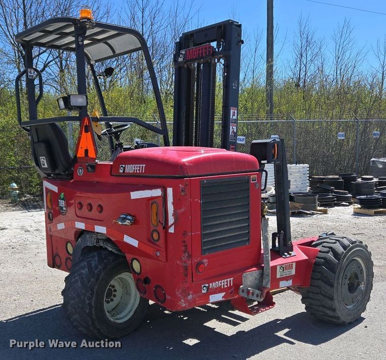 image for item EM6022 2015 Moffett M8 55.4 forklift