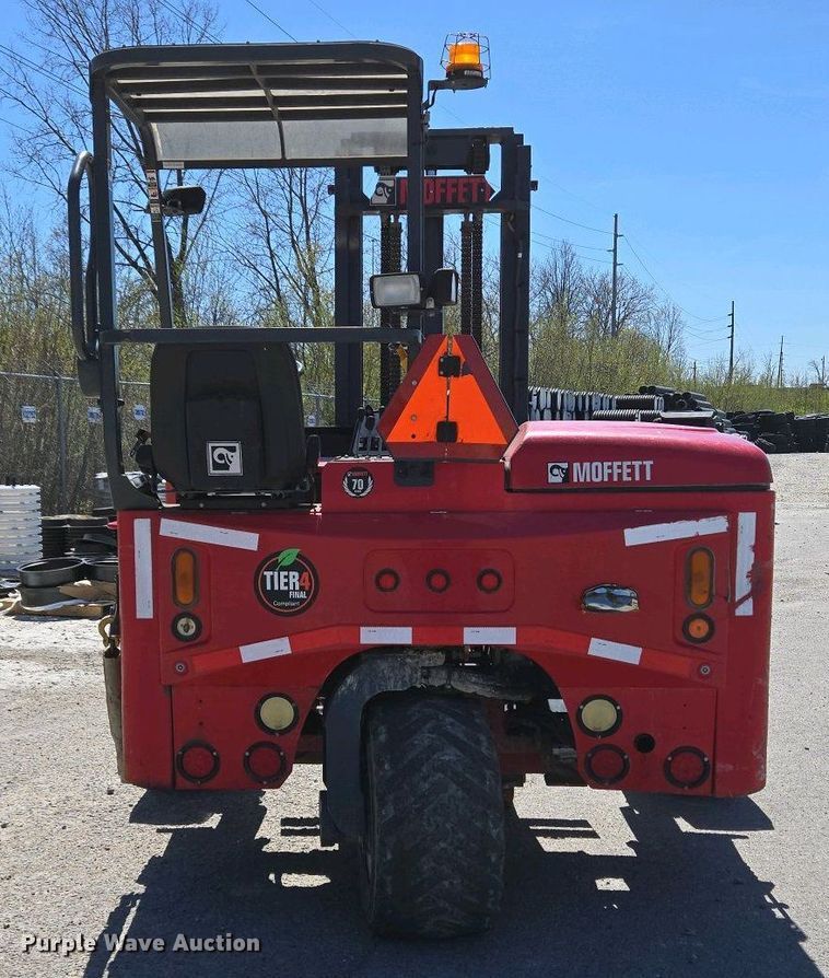 image for item EM6022 2015 Moffett M8 55.4 forklift