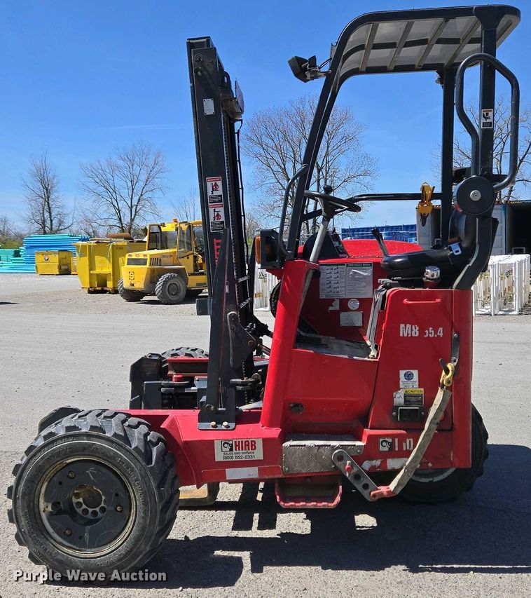 image for item EM6022 2015 Moffett M8 55.4 forklift