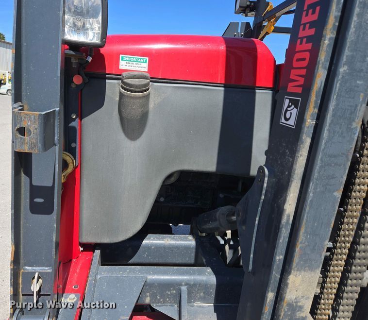 image for item EM6022 2015 Moffett M8 55.4 forklift