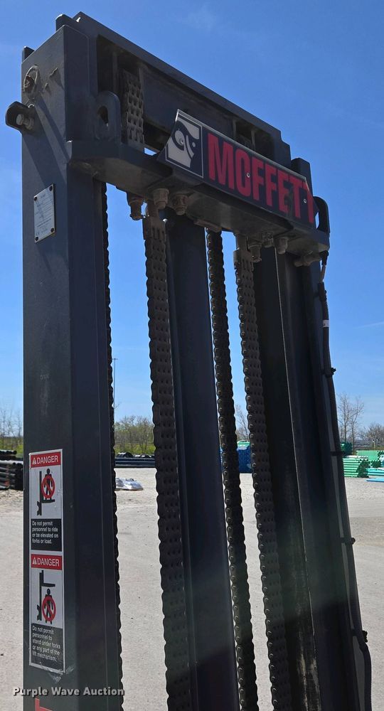 image for item EM6022 2015 Moffett M8 55.4 forklift
