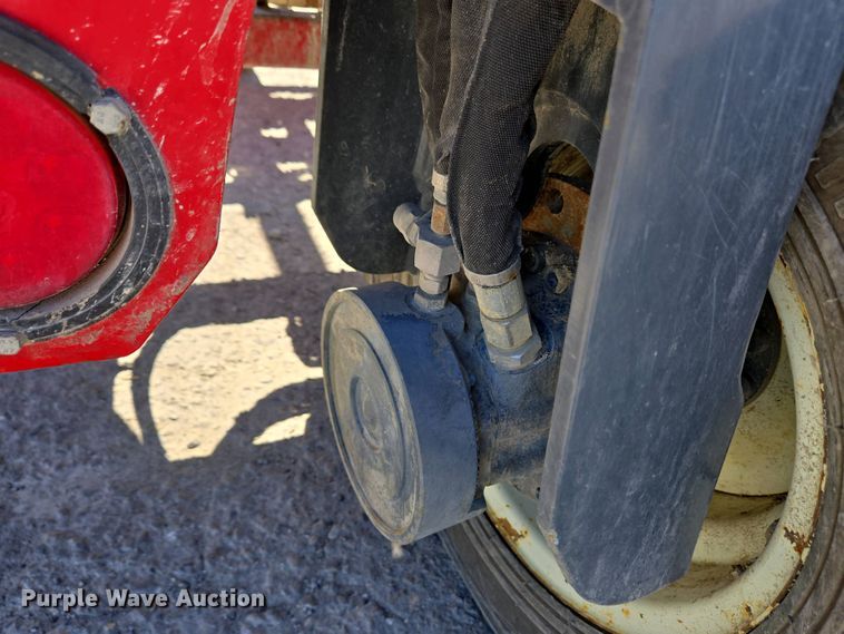 image for item EM6022 2015 Moffett M8 55.4 forklift