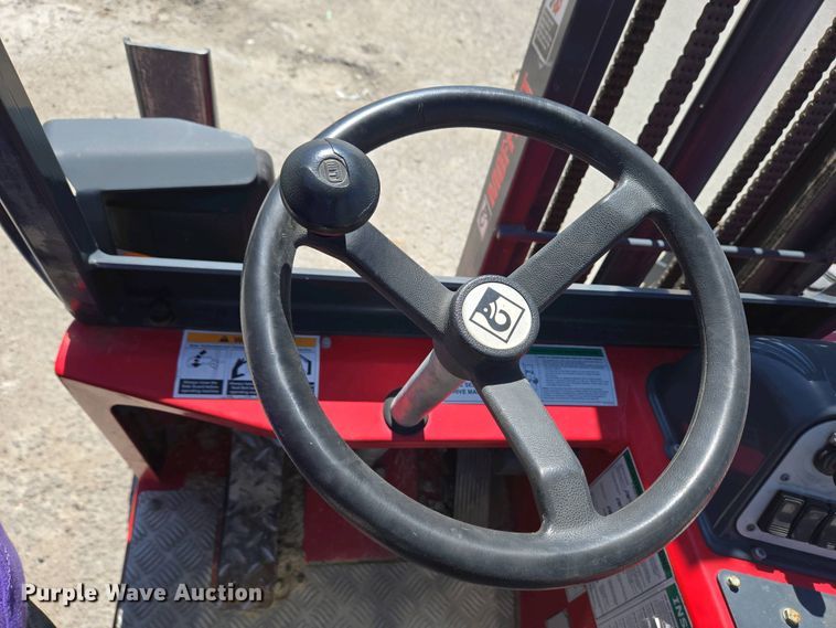 image for item EM6022 2015 Moffett M8 55.4 forklift