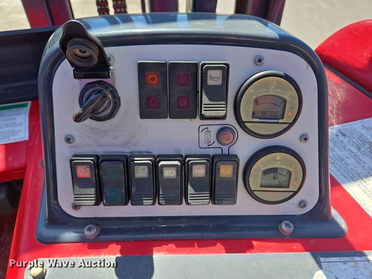 image for item EM6022 2015 Moffett M8 55.4 forklift