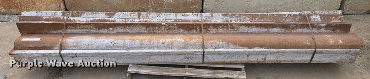 image for item EM7046 Approximately 18 high-back concrete forms 