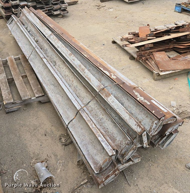 image for item EM7046 Approximately 18 high-back concrete forms 