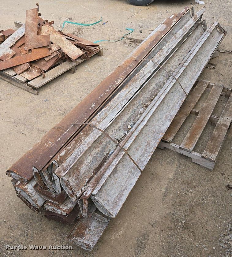 image for item EM7046 Approximately 18 high-back concrete forms 