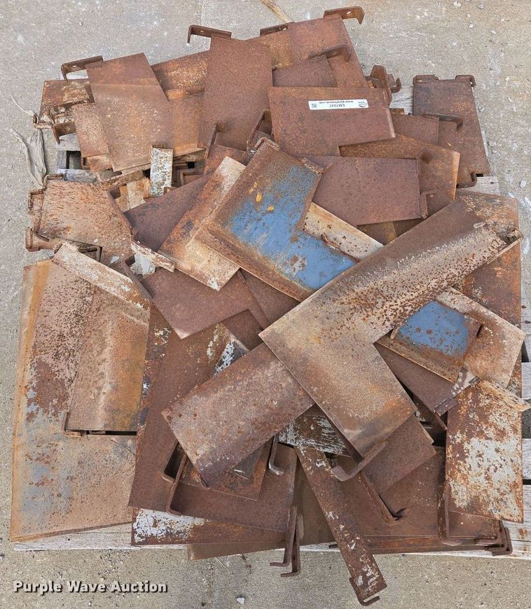 image for item EM7047 Concrete curb form brackets 