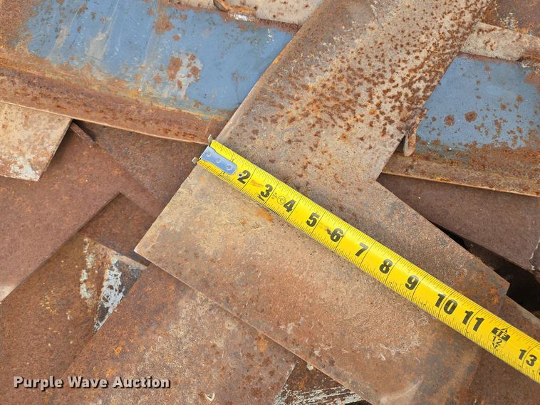 image for item EM7047 Concrete curb form brackets 