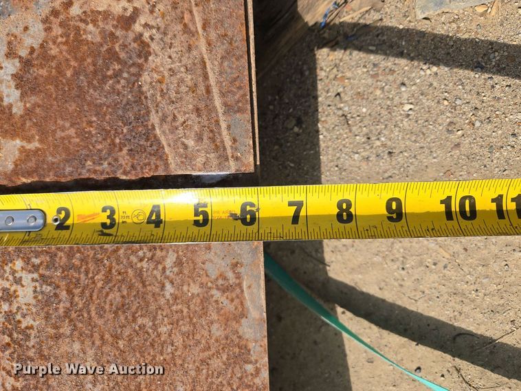 image for item EM7047 Concrete curb form brackets 