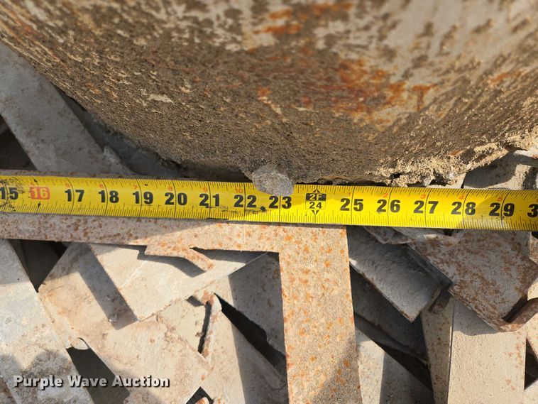 image for item EM7047 Concrete curb form brackets 