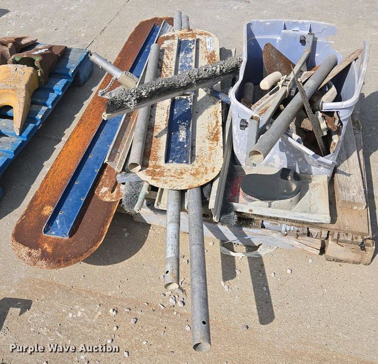 image for item EM7049 Concrete tools 