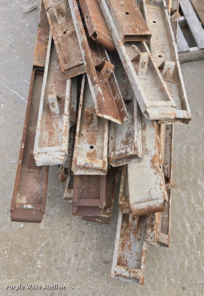 image for item EM7050 Approximately 25 concrete forms