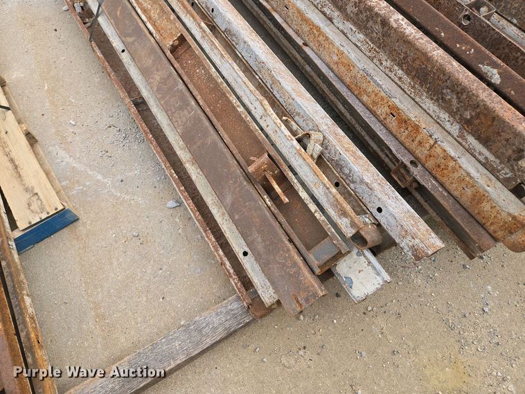 image for item EM7051 Approximately 50 concrete forms