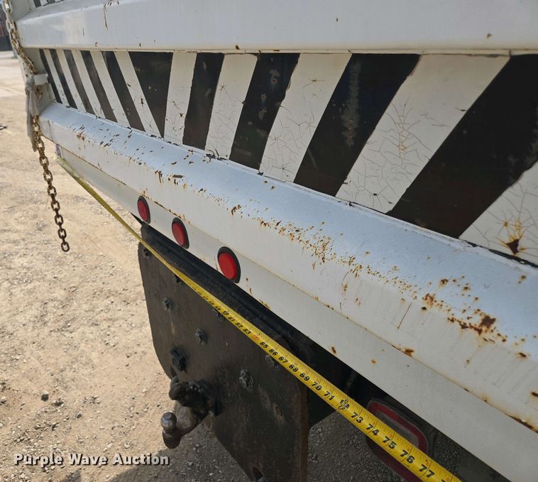 image for item EM7055 1999 GMC T7500 utility / service truck