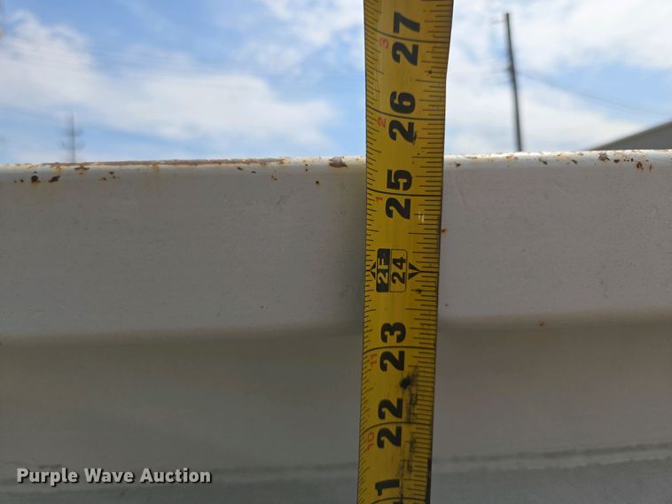 image for item EM7055 1999 GMC T7500 utility / service truck