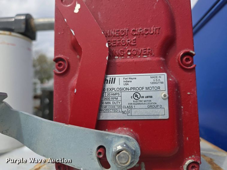 image for item EM7055 1999 GMC T7500 utility / service truck