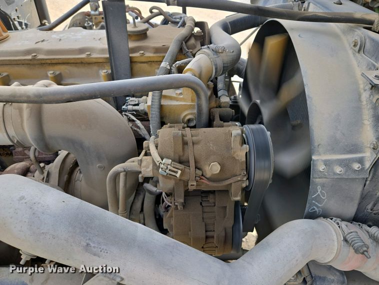 image for item EM7055 1999 GMC T7500 utility / service truck