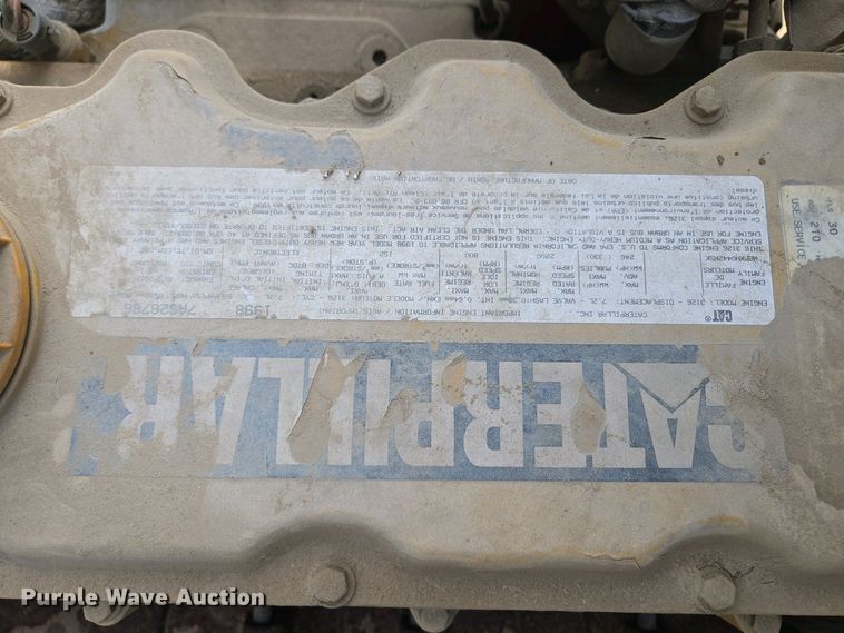 image for item EM7055 1999 GMC T7500 utility / service truck