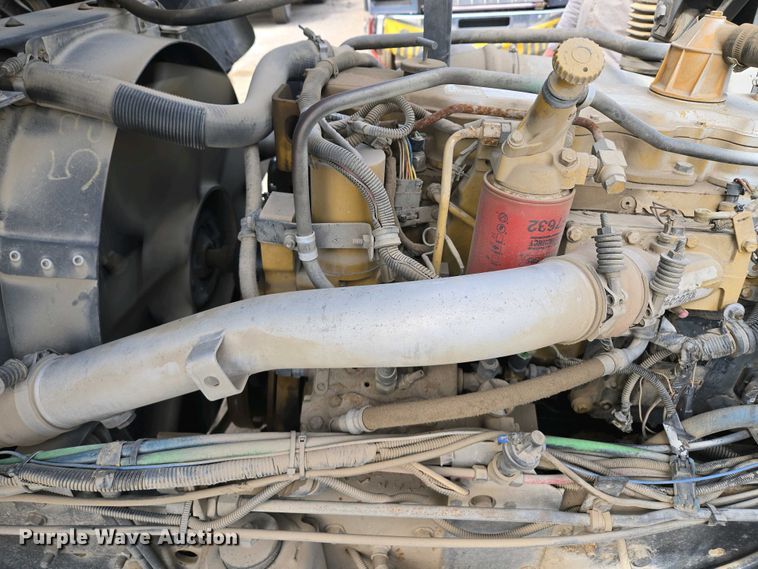 image for item EM7055 1999 GMC T7500 utility / service truck