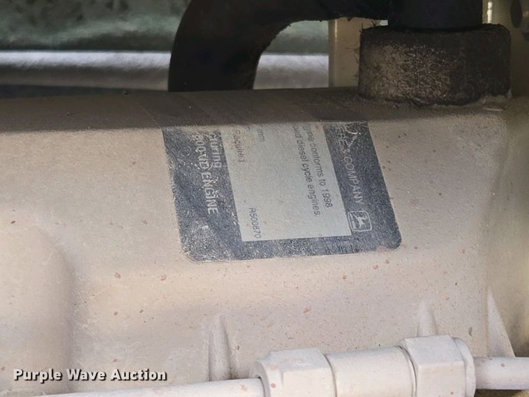 image for item EM7055 1999 GMC T7500 utility / service truck