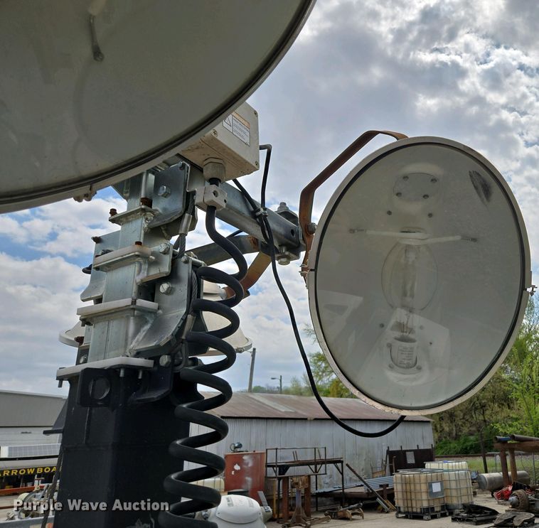 image for item EM7063 2015 Atlas Copco QLT V15 light plant