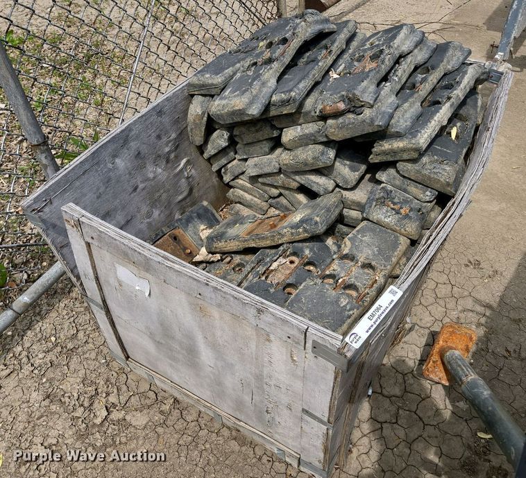 image for item EM7064 Bridgestone GE450BS  skid steer track pads 