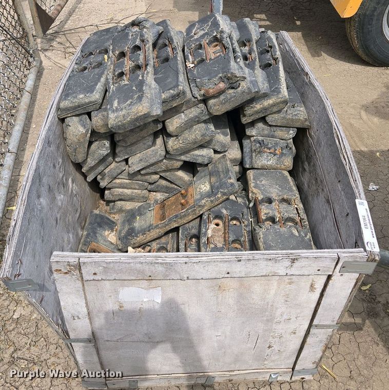 image for item EM7064 Bridgestone GE450BS  skid steer track pads 