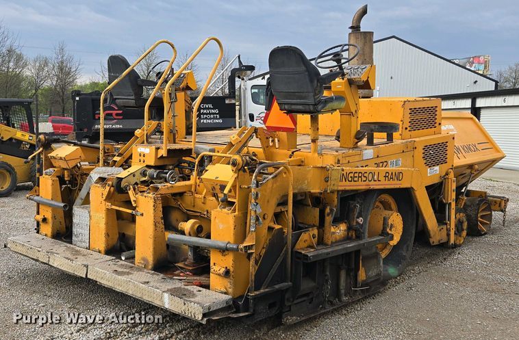 image for item EM7070 1999 Blaw-Knox  PF-3172 paver
